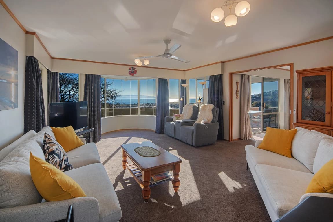 Sunny Bayview Retreat, photo 2