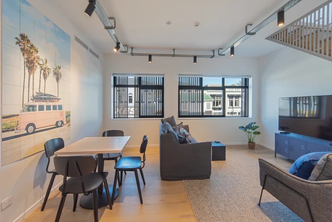 Inner City Apartment 4 with Rooftop Balcony, photo 3